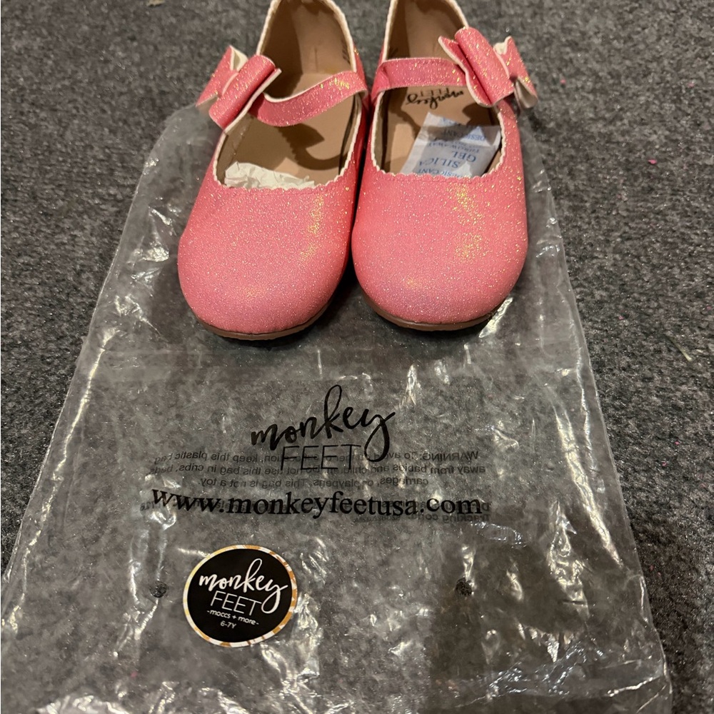 Monkey Feet Sparkly Pink Kids Dress Shoes